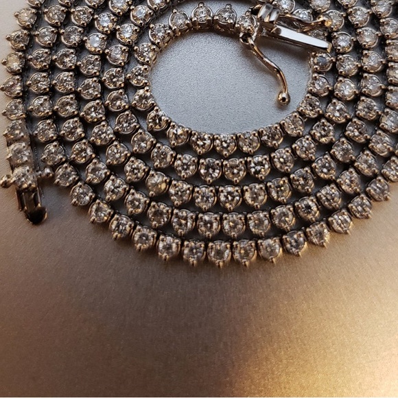 7.35ct diamond tennis necklace. 3 prong. - Picture 4 of 5